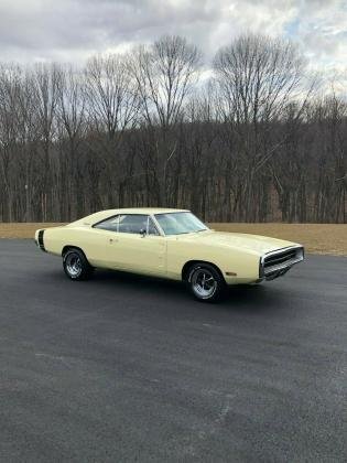 1970 Dodge Charger Coupe 383