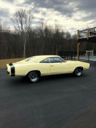 1970 Dodge Charger Coupe 383