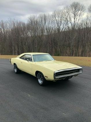 1970 Dodge Charger Coupe 383