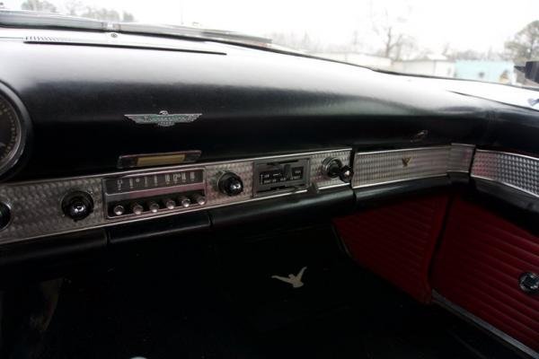 1955 Ford Thunderbird V8 Automatic