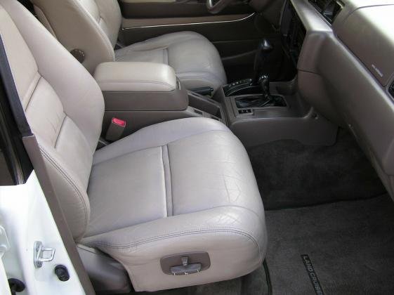 1997 Toyota Land Cruiser FJ80 sunroof, a/c, leather seats