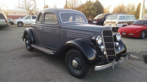 1935 Ford 5 Window Flat Head V8 Coupe