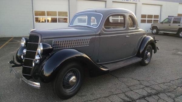 1935 Ford 5 Window Flat Head V8 Coupe