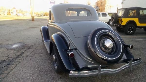 1935 Ford 5 Window Flat Head V8 Coupe