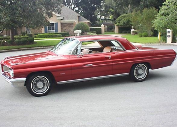 1962 Pontiac Grand Prix Hardtop