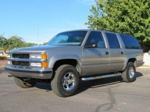 1999 Chevrolet Suburban 2500LS 7.4L 4WD