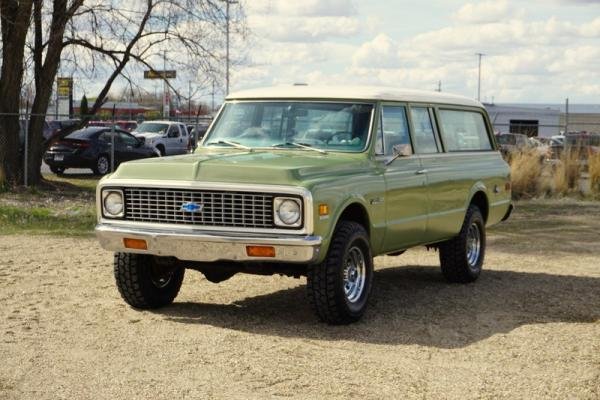 1971 Chevrolet Suburban Custom 20 Deluxe