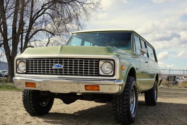 1971 Chevrolet Suburban Custom 20 Deluxe