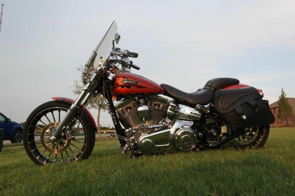 2014 Harley Davidson Softail FXSBSE Breakout Adult Owned