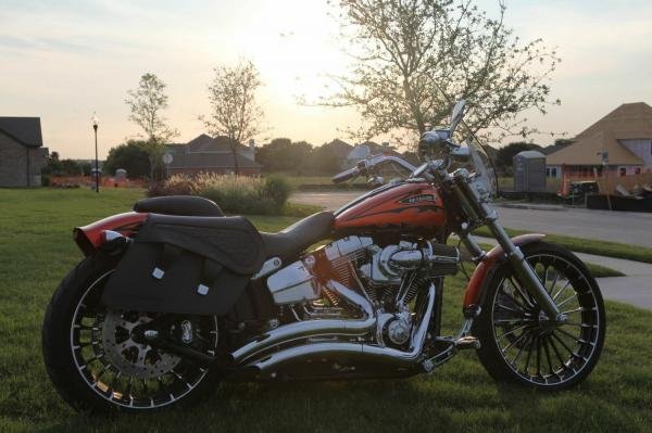 2014 Harley Davidson Softail FXSBSE Breakout Adult Owned