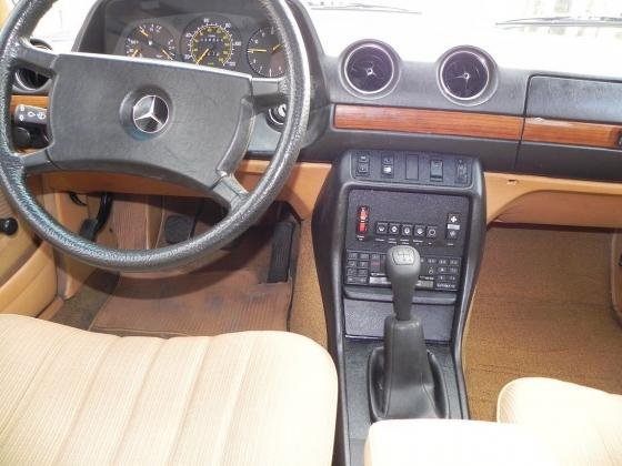 1983 Mercedes-Benz 200-Series Wagon W123