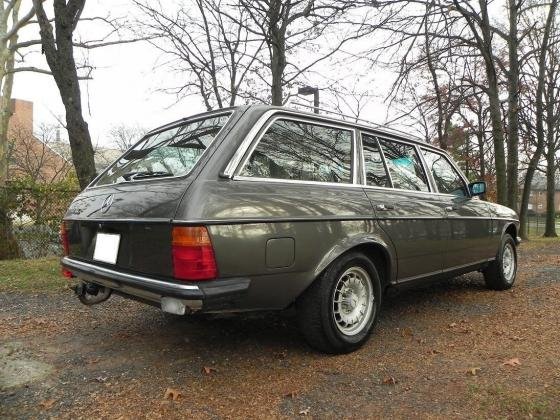 1983 Mercedes-Benz 200-Series Wagon W123