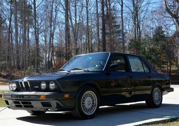 1988 BMW M5 Base Sedan 4Dr Manual