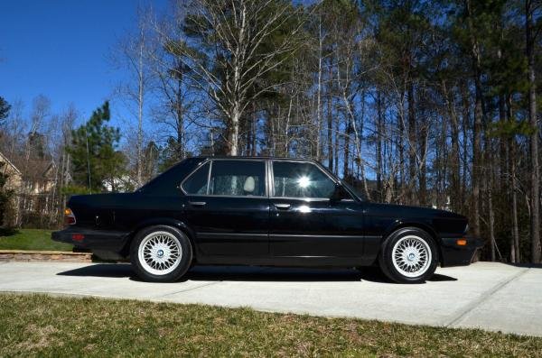 1988 BMW M5 Base Sedan 4Dr Manual