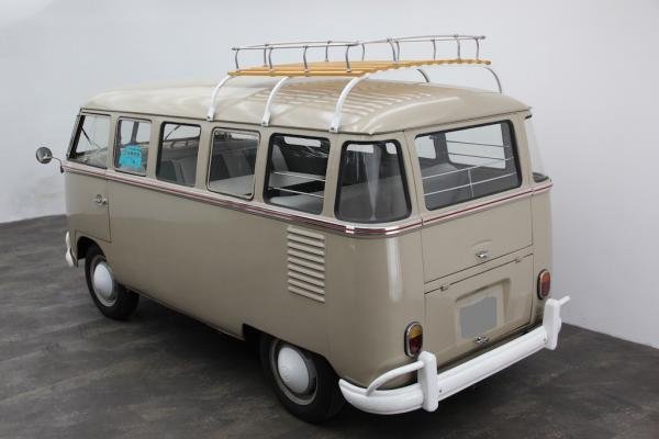 1963 Volkswagen Bus/Vanagon Kombi 15-Window