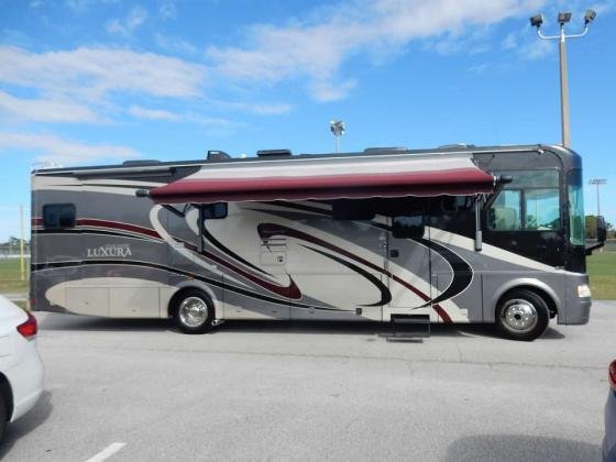 2005 Georgie Boy Cruise-Master Luxura 3640TS Motorhome