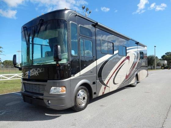 2005 Georgie Boy Cruise-Master Luxura 3640TS Motorhome