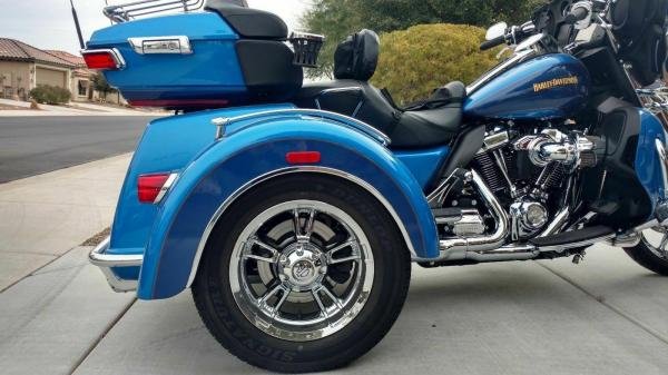 2017 Harley-Davidson Touring Blue Edition Trike