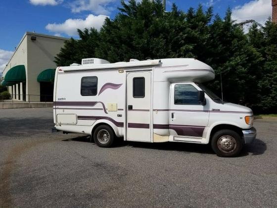 1998 Coachman Starflyte Class B 63k Miles