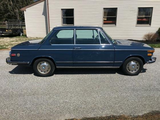 1973 BMW 2002 Roundie Coupe Sunroof-Riviera Blue