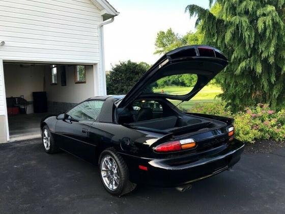 2002 Chevrolet Camaro SS Coupe Manual 5.7L