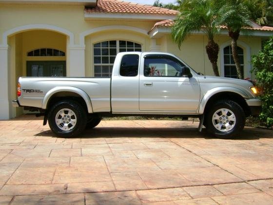 2002 Toyota Tacoma TRD SR5 4X4 Automatic Ext. Cab