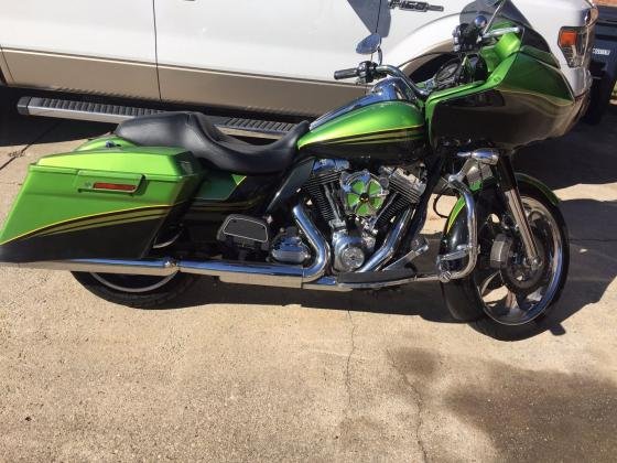 2011 Harley-Davidson Road Glide FLTRU 16K Miles