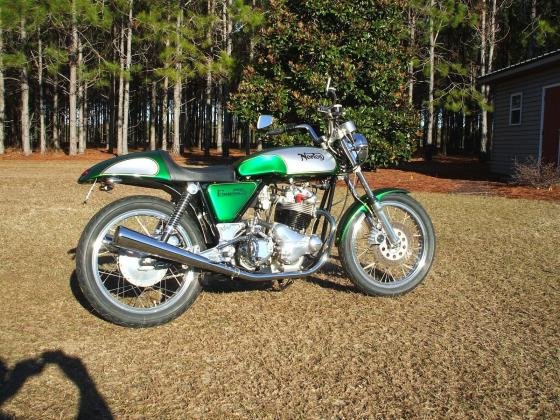 1972 750 Norton Commando Restored