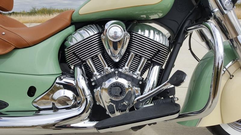 Motorcycles - 2015 Indian Chief Vintage Fishtails