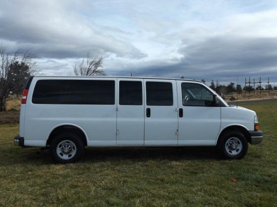 2013 Chevrolet Express G3500 15 Passenger Van