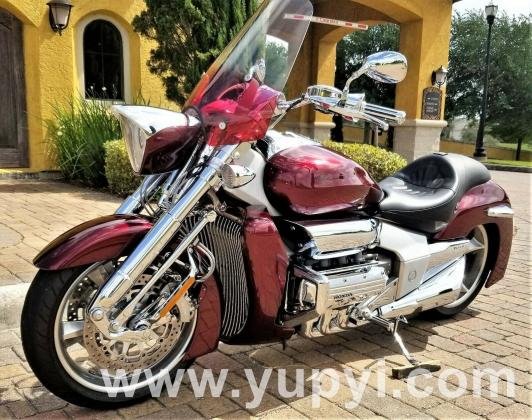2004 Honda Valkyrie Rune Low Miles Custom Seat