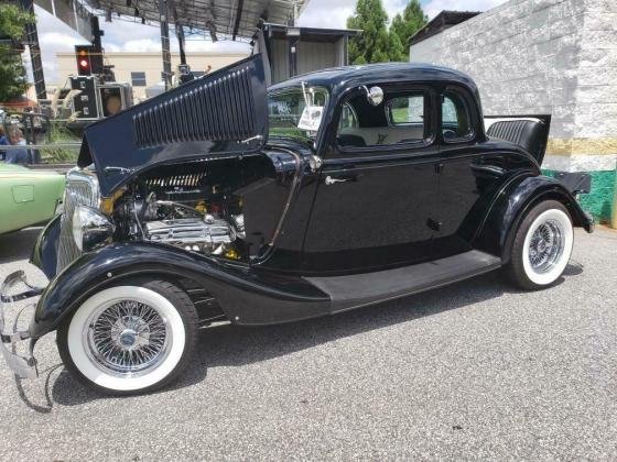 1934 Ford 5 Window Model 40-327 Chevy