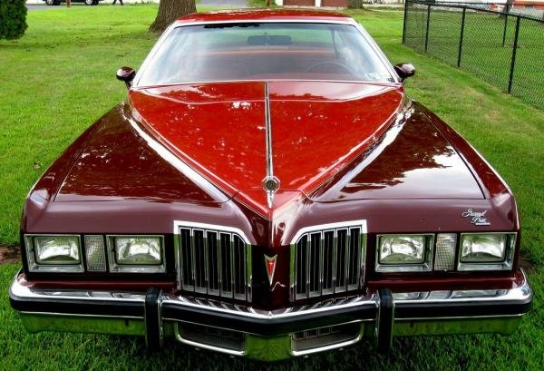 1977 Pontiac Grand Prix LJ Coupe 400 AC