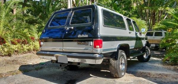 1988 Chevrolet Suburban R10 Lifted 4X4 V8