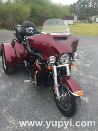 2016 Harley-Davidson FLHTCUTG-Tri-Glide Ultra Classic Trike