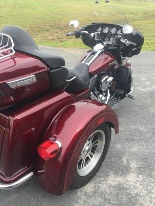 2016 Harley-Davidson FLHTCUTG-Tri-Glide Ultra Classic Trike