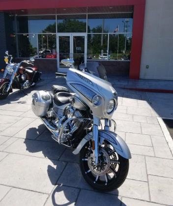 2018 Indian Chieftain Elite Like New!