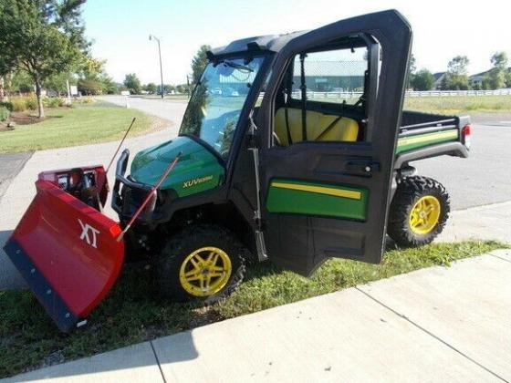 2018 John Deere XUV 835M w/Blade