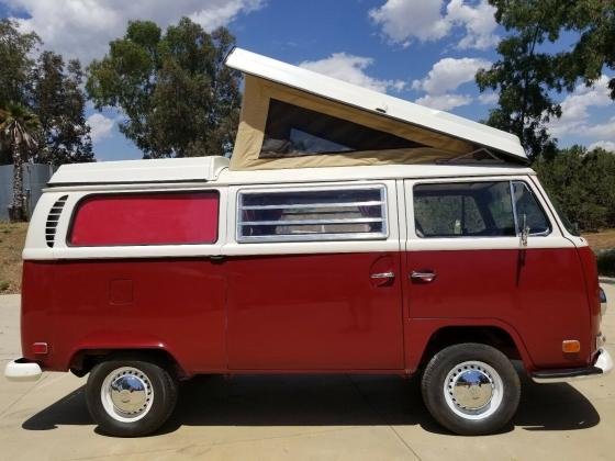 1971 Volkswagen Bus/Vanagon Camper Extra Clean and Dry!