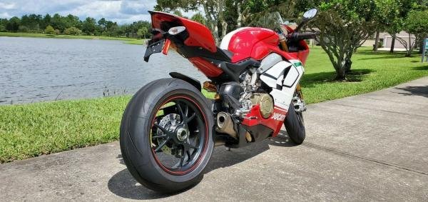 2018 Ducati Superbike Panigale V4 Speciale Sinfonia Italiana