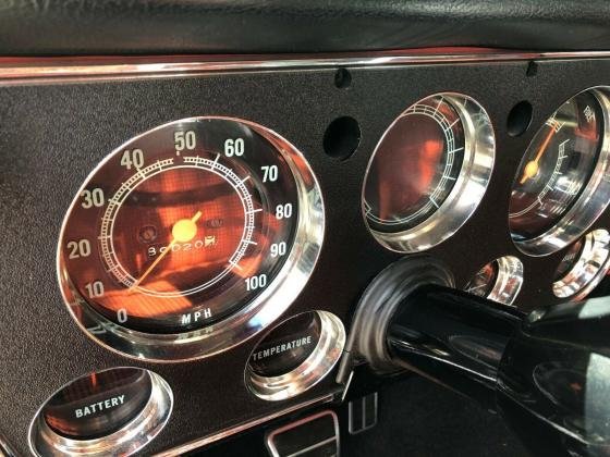 1972 Chevrolet C-10 Cheyenne Short Box Pickup Truck 350