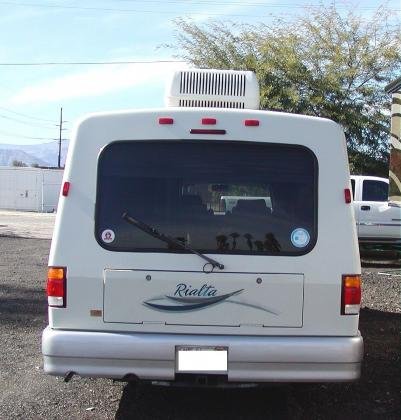 2003 WINNEBAGO Rialta 22 QD Coach