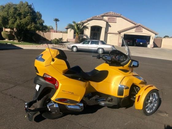 2015 Can-Am Spyder Limited RT Low Miles!