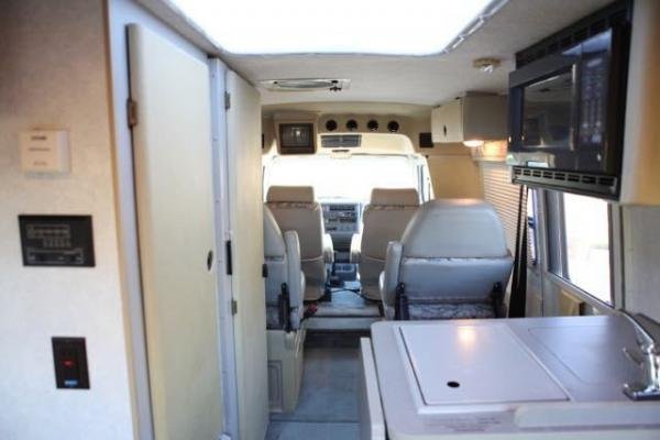 2000 Winnebago Rialta 22QD Class B Motorhome