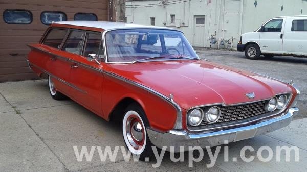 1960 Ford Country Squire Wagon 4 Doors