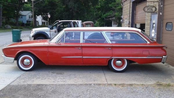 1960 Ford Country Squire Wagon 4 Doors