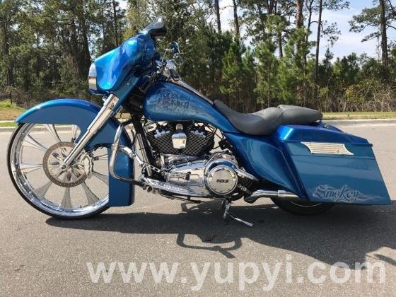 2012 Harley-Davidson Touring Pearl Blue