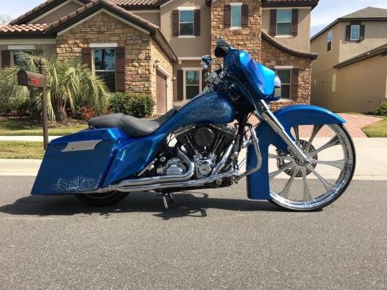 2012 Harley-Davidson Touring Pearl Blue