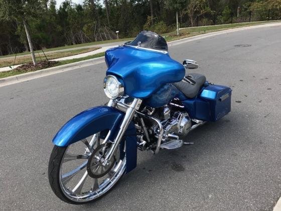 2012 Harley-Davidson Touring Pearl Blue