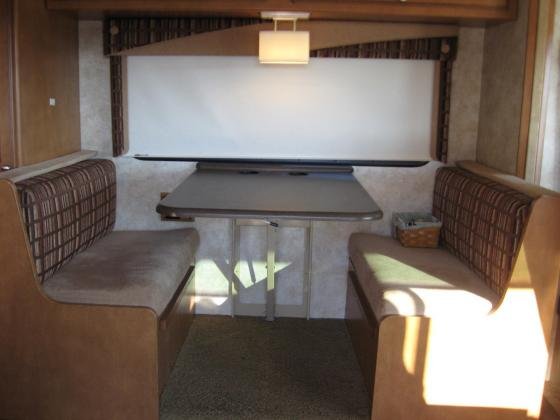 2012 Winnebago Vista 2 Slides